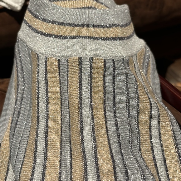 Festive Ann Taylor two-piece set. Tank style top with pleated long skirt - Picture 5 of 7